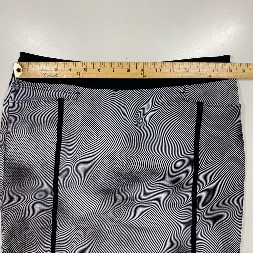 Adidas Golf Skirt Stripes Abstract Athletic Skort Shorts Pockets Mini Small - Picture 13 of 13